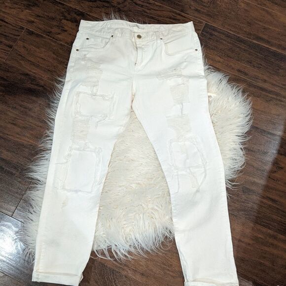 7 for All Mankind White Ripped Jeans | 30" - Picture 10 of 11